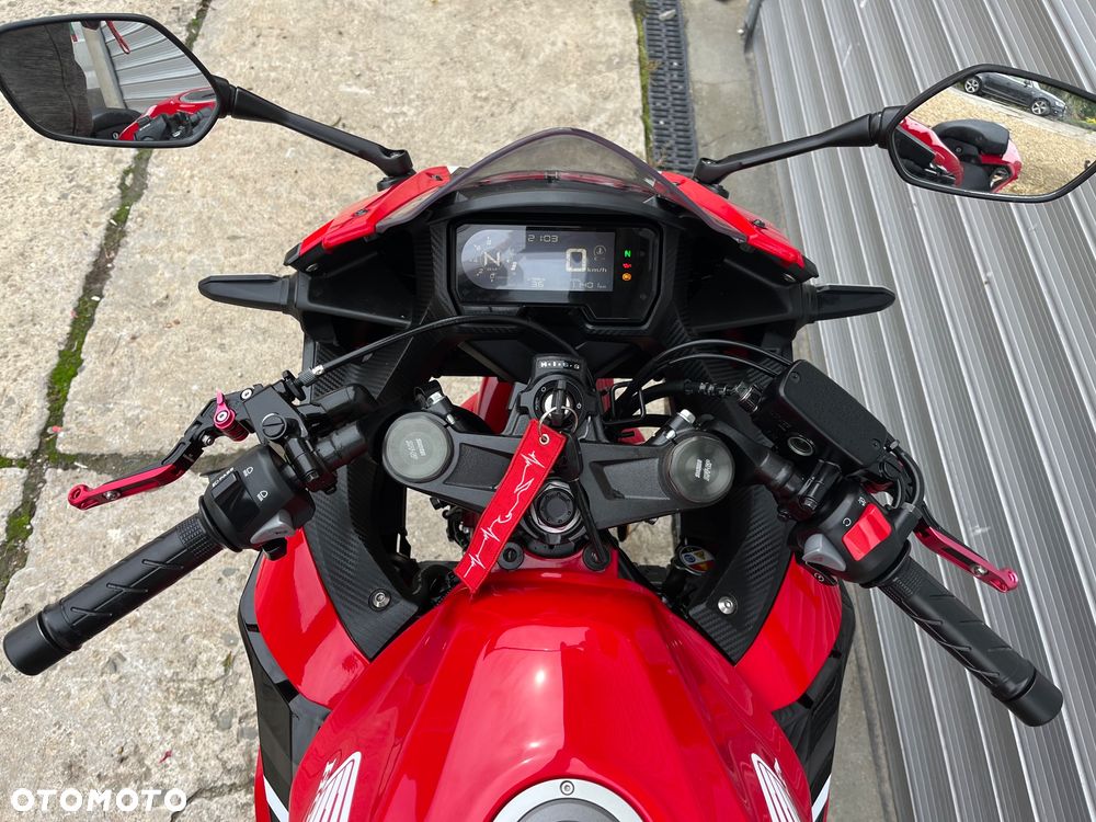 Honda CBR - 33