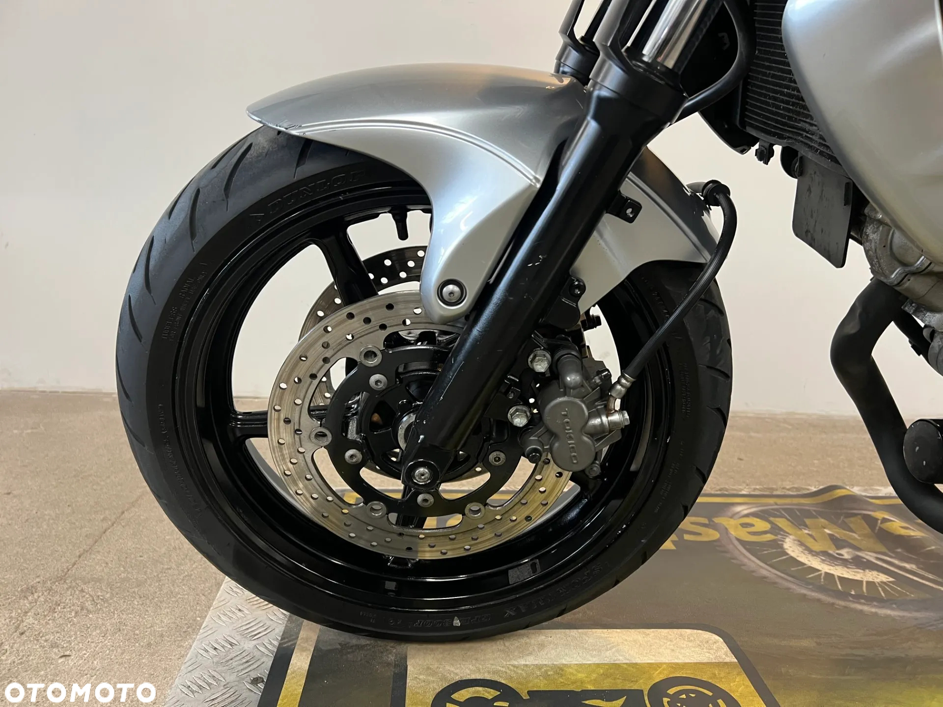 Suzuki Gladius - 20