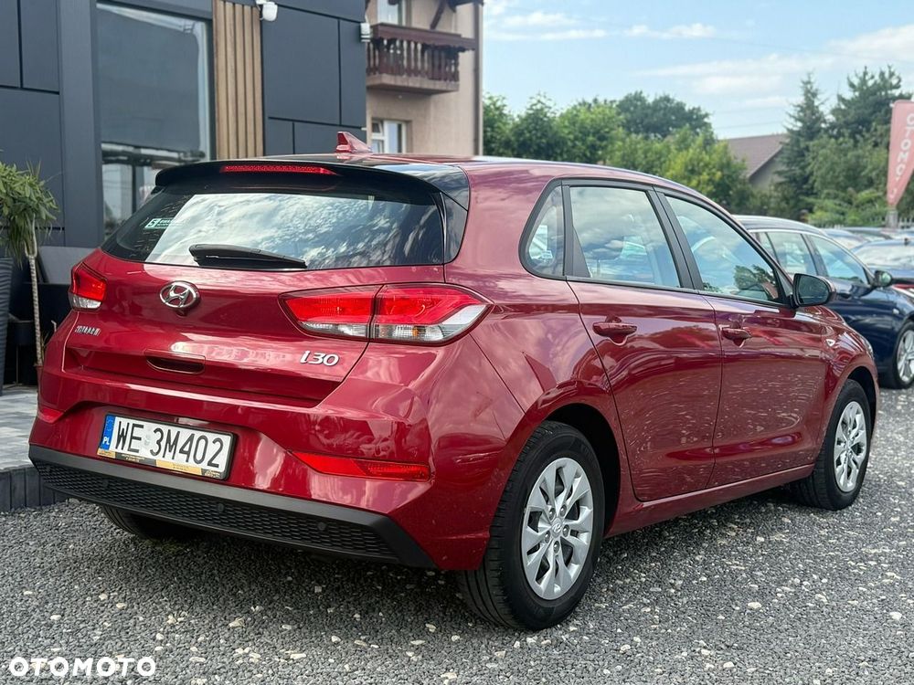 Hyundai i30 1.5 DPI Classic + - 10