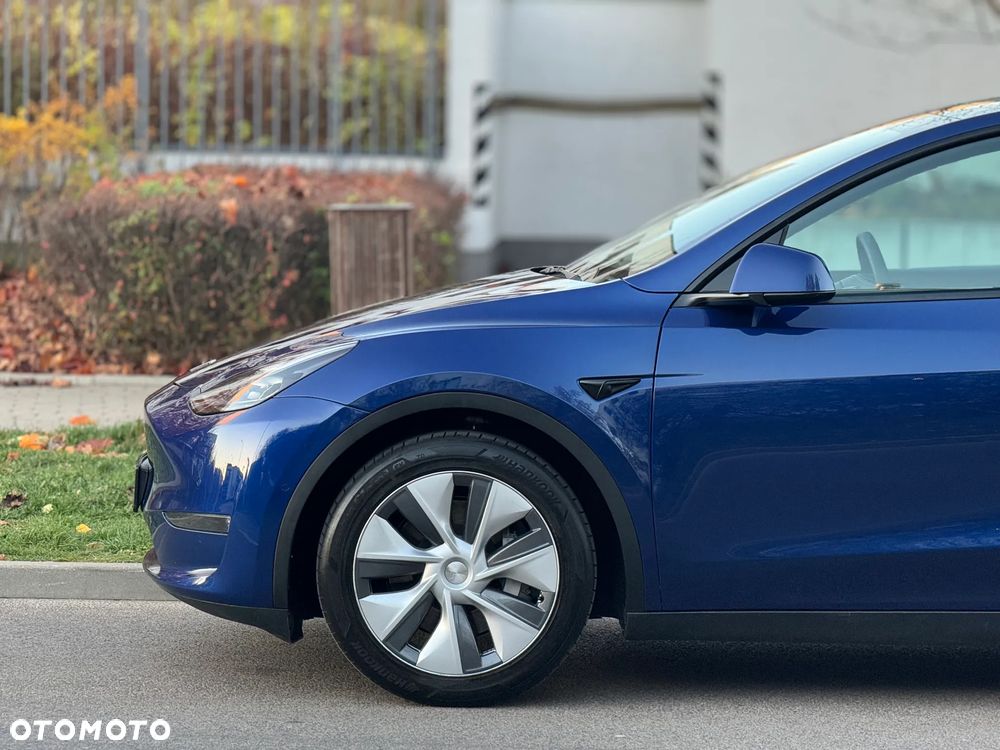 Tesla Y Model Long Range Dual Motor AWD - 28
