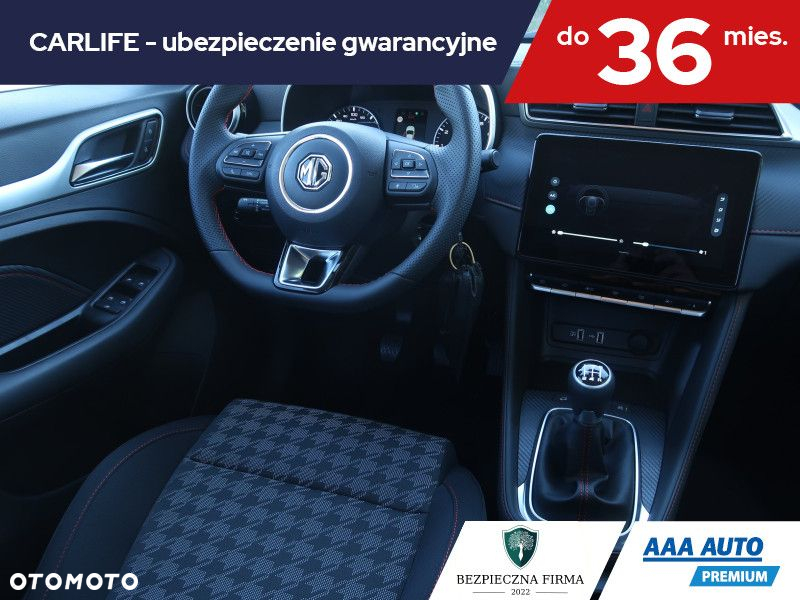 MG ZS - 8