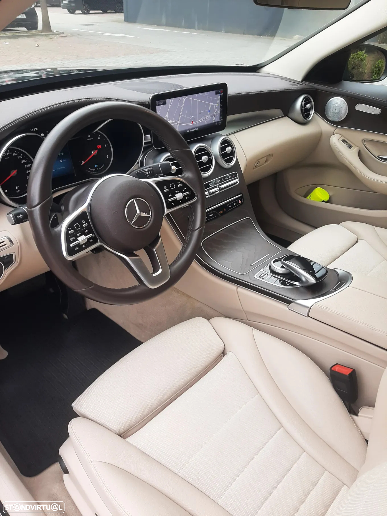 Mercedes-Benz 300 - 10