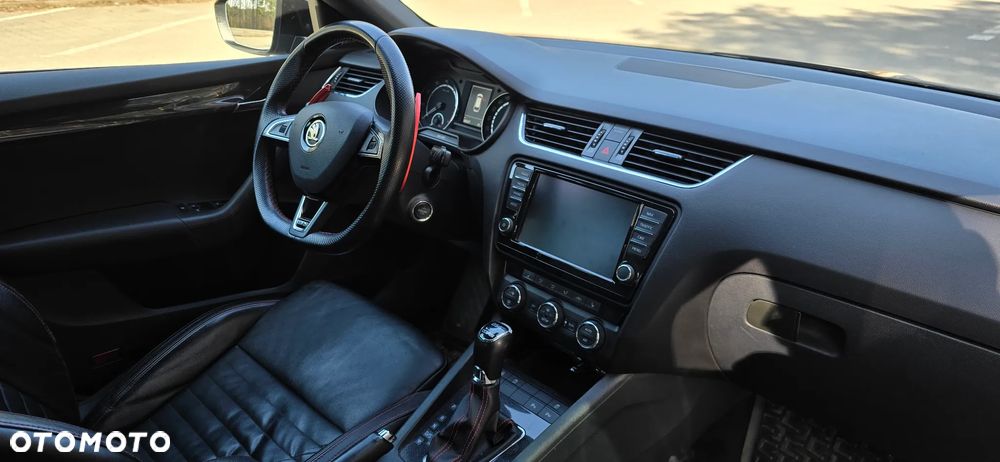 Skoda Octavia 2.0 TSI RS DSG - 14