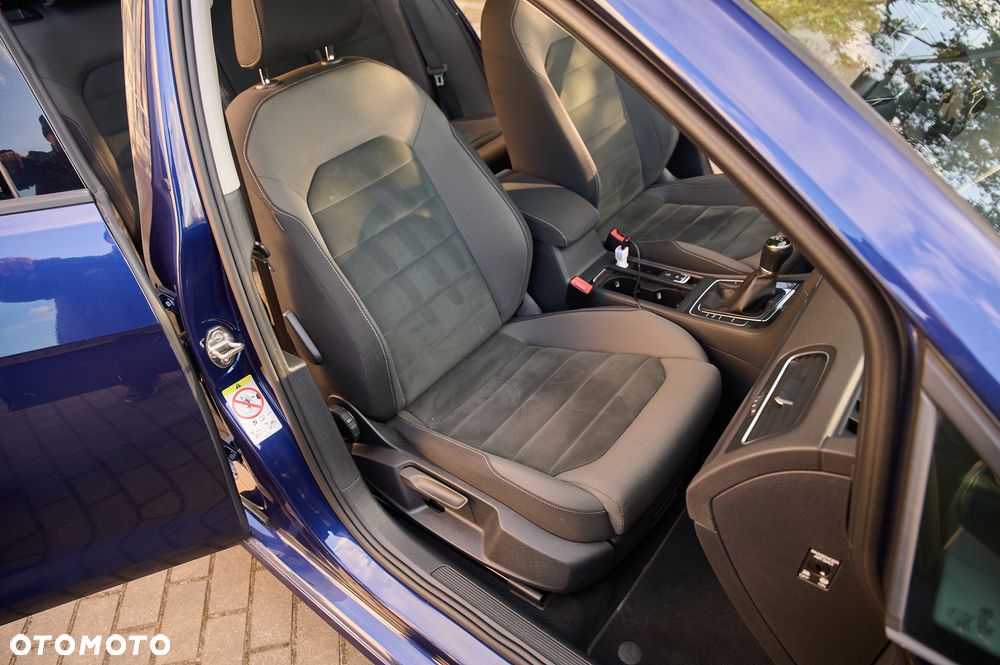 Volkswagen Golf 1.6 TDI SCR Comfortline - 29