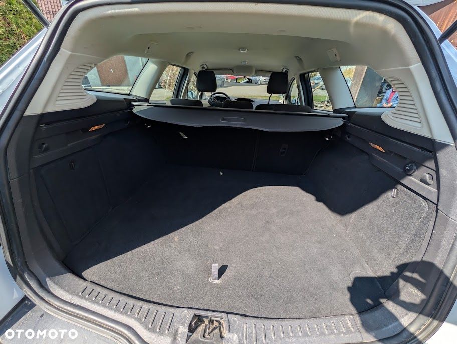 Ford Focus 1.6 Edition - 9