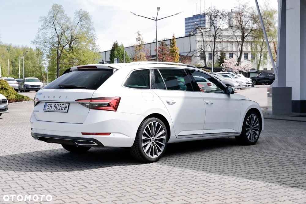 Skoda Superb 2.0 TDI SCR L&K DSG - 8