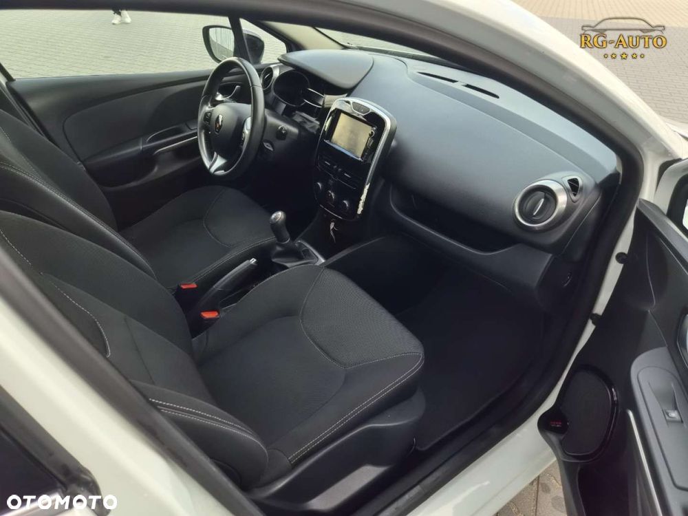 Renault Clio - 17