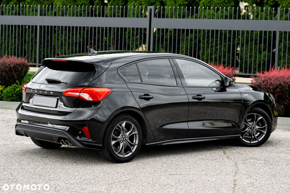 Ford Focus 1.0 EcoBoost Start-Stopp-System ST-LINE - 17