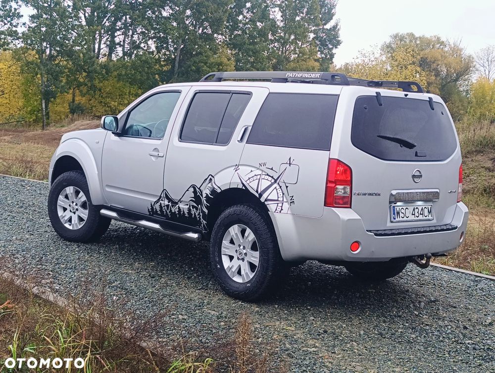 Nissan Pathfinder - 4