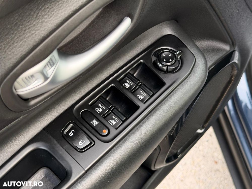 Jeep Renegade 1.5 FWD AT7 MHEV Limited - 35
