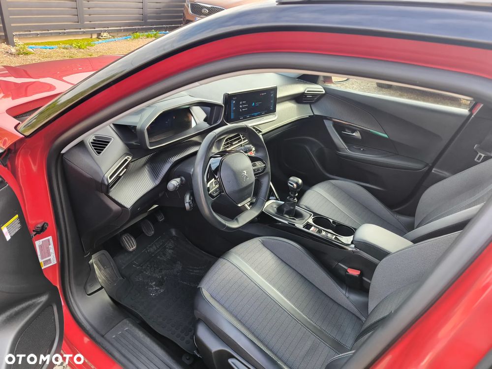 Peugeot 2008 - 13