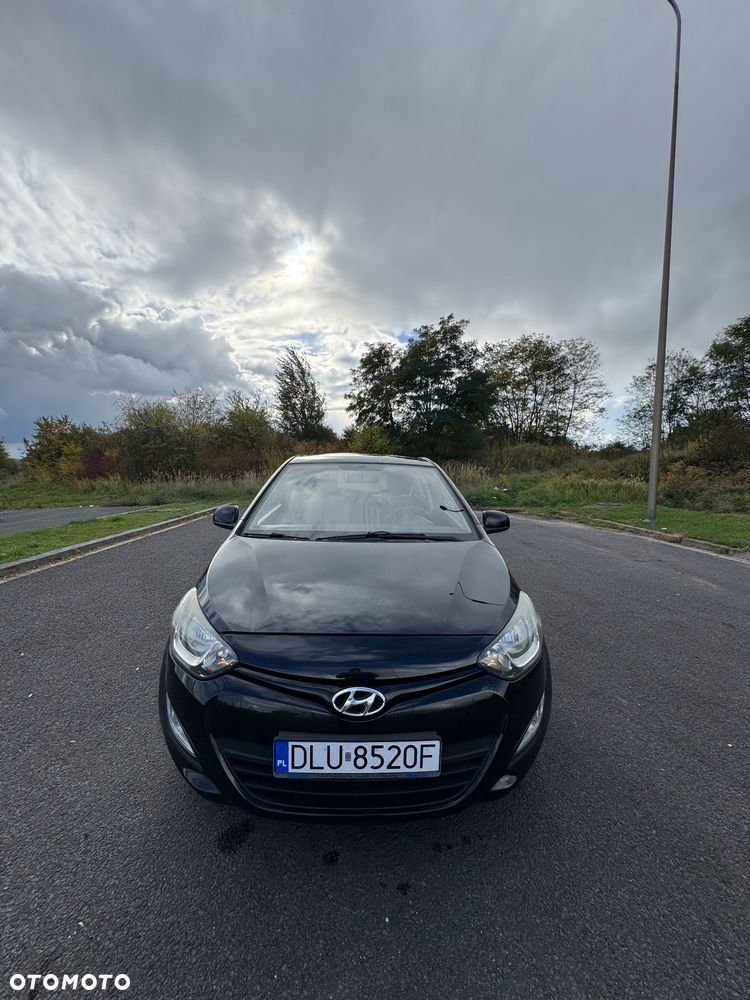 Hyundai I20 2012 photo 2