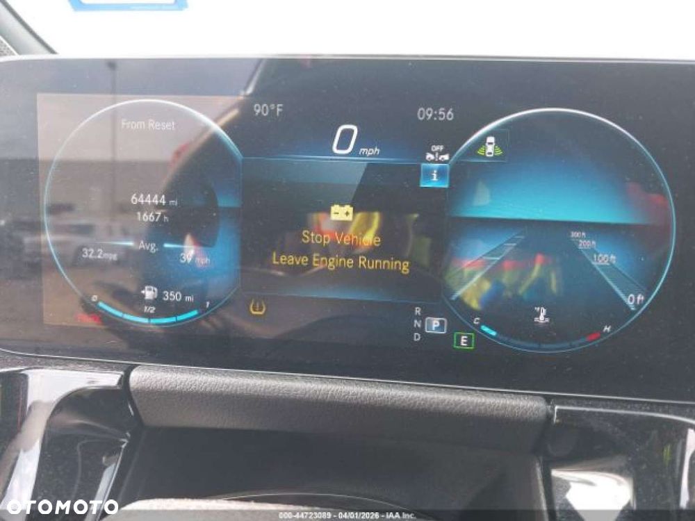 Mercedes-Benz GLA - 13