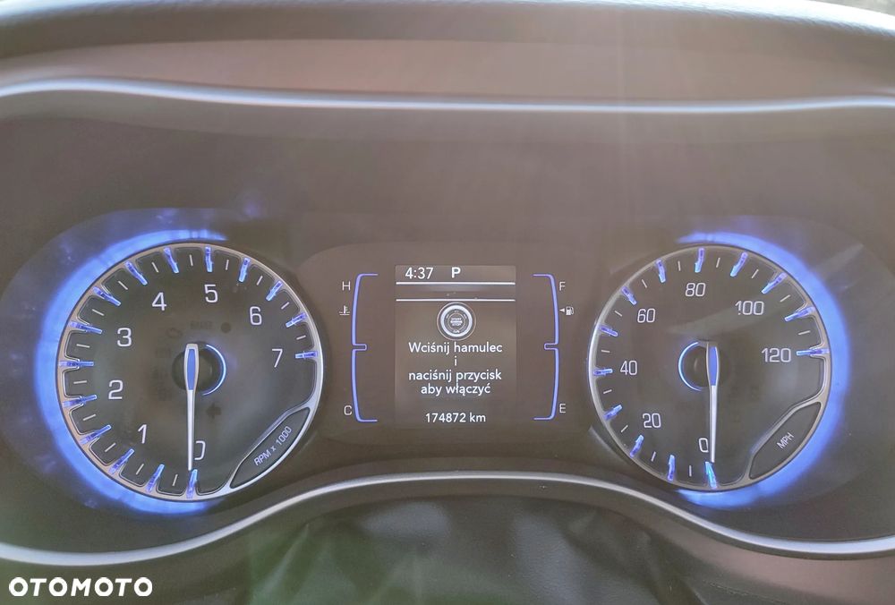 Chrysler Pacifica - 18