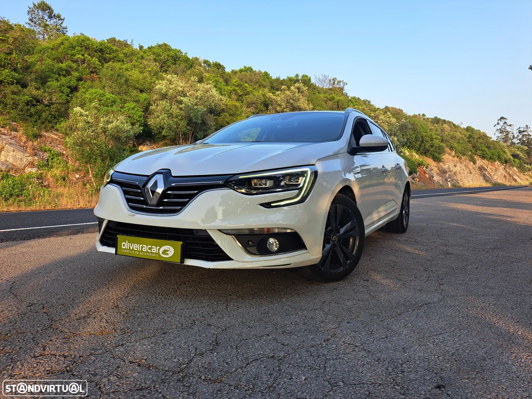 Renault Mégane Sport Tourer 1.5 Blue dCi Intens - 1