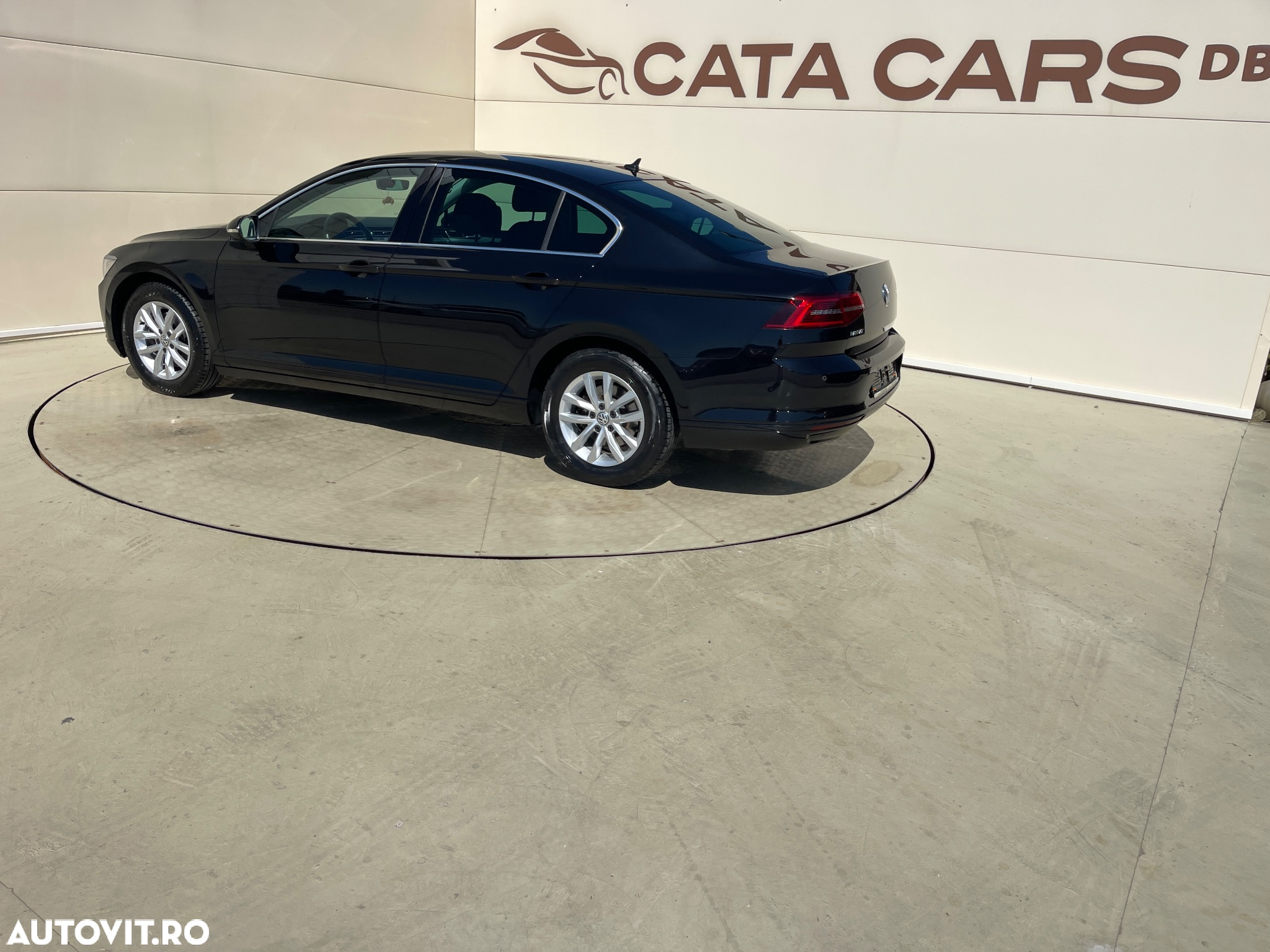 Volkswagen Passat - 9