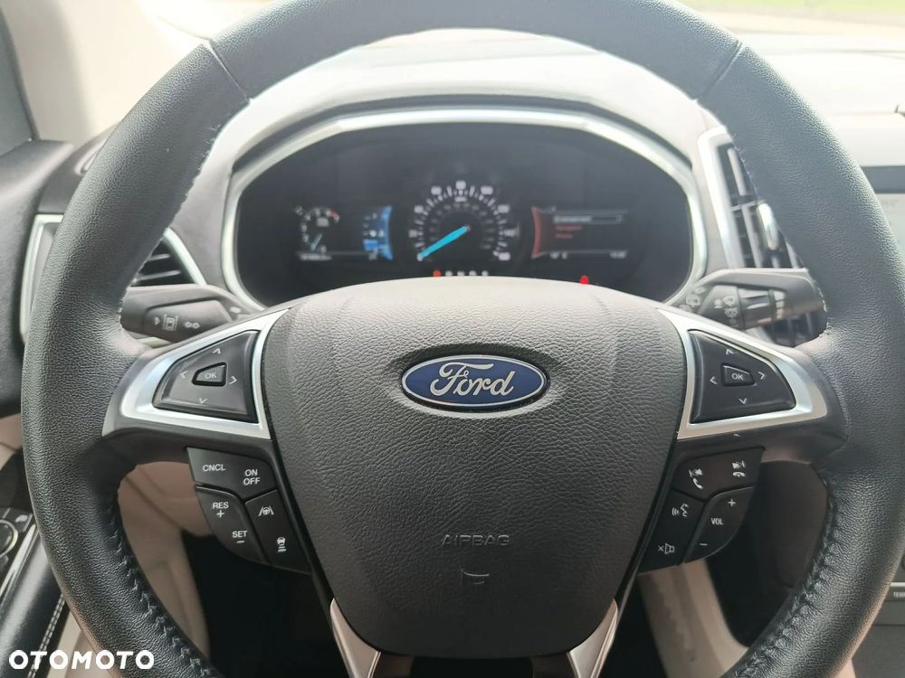 Ford Edge - 19