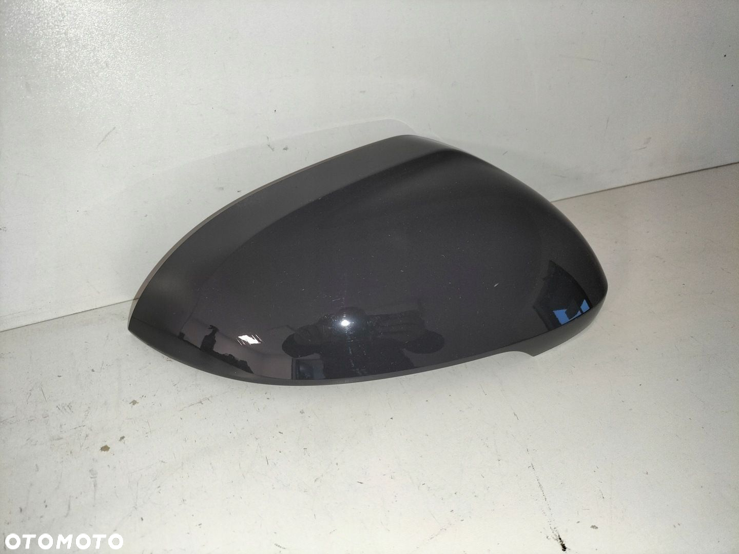 Obudowa nakładka lusterka prawa VW PASSAT B8 14- - 2