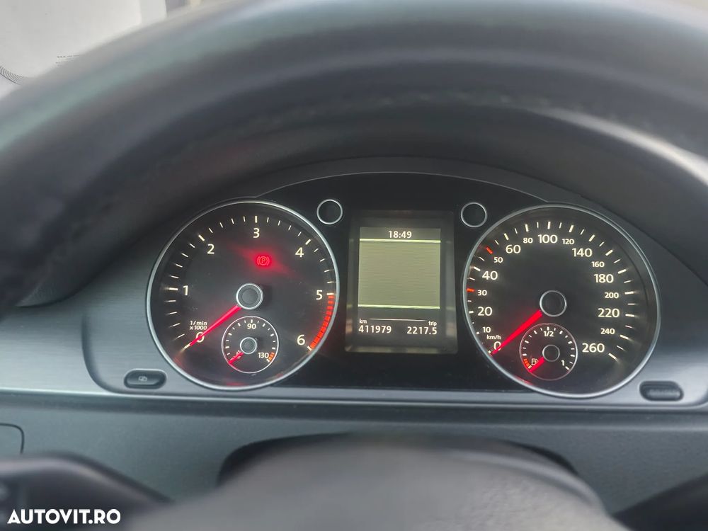Volkswagen Passat Variant 2.0 Blue TDI SCR Comfortline - 10