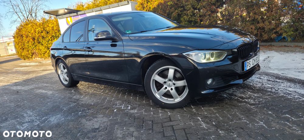 BMW Seria 3 325d Sport-Aut Luxury Line - 18