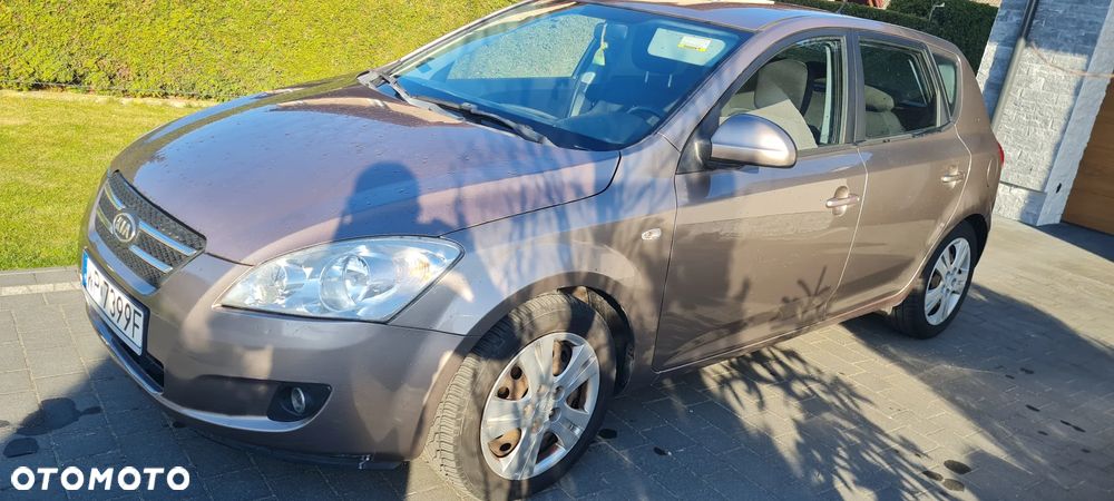 Kia Ceed 1.6 Crdi Comfort - 22