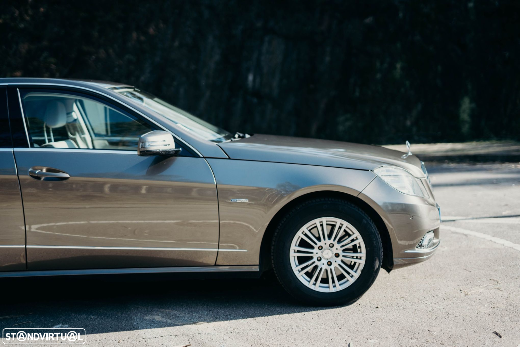 Mercedes-Benz E 250 CGi Elegance BlueEfficiency - 35