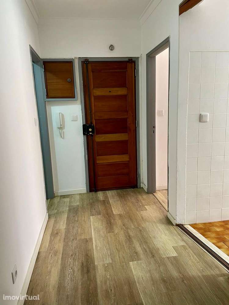 T1 amplo com vista mar a 5 min da estação de Paço de Arcos - Grande imagem: 5/16