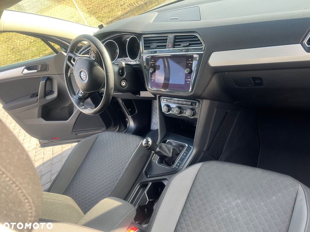 Volkswagen Tiguan - 13