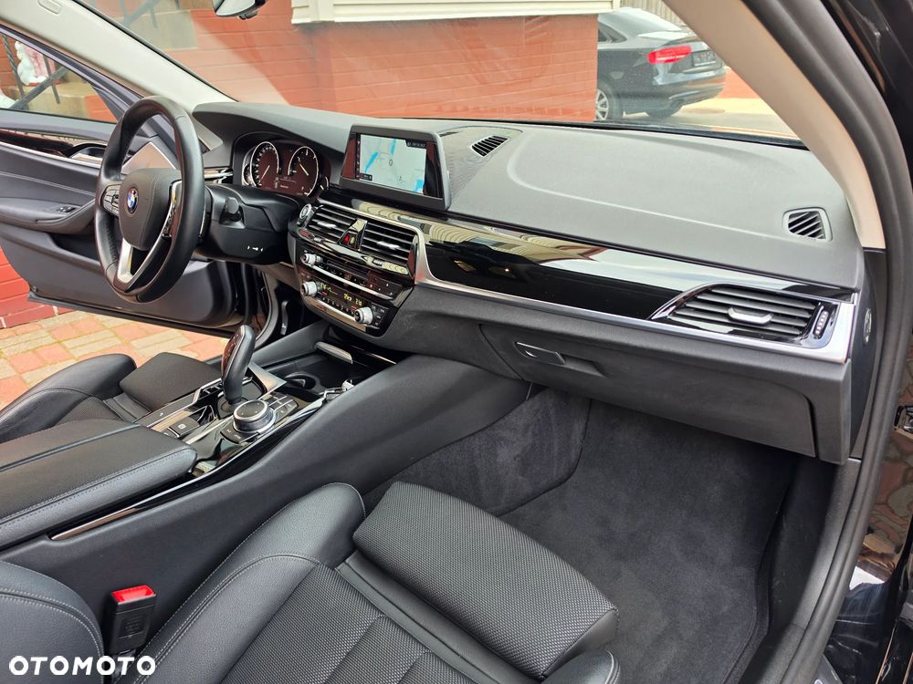 BMW Seria 5 520d M Sport Edition - 19