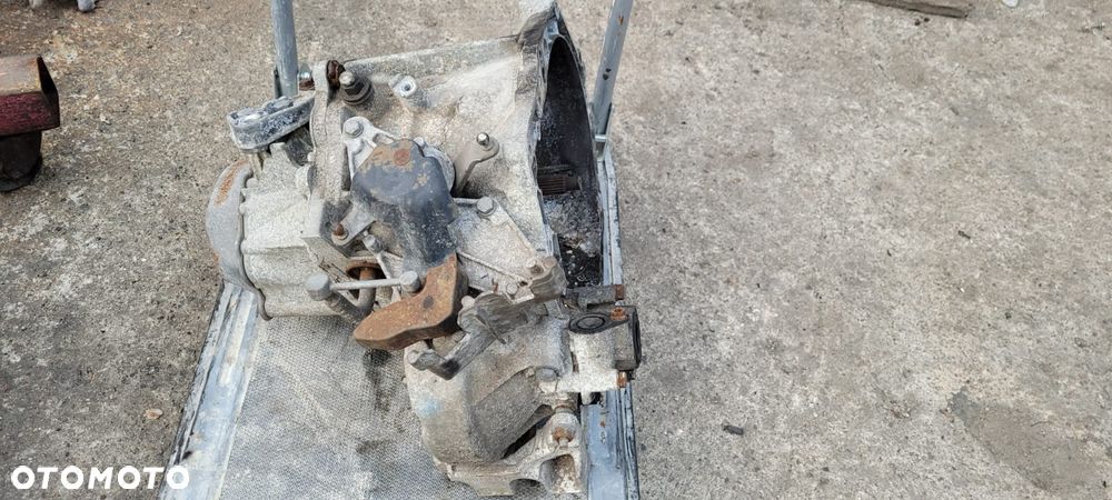 Skrzynia biegów citroen xsara picasso 2.0 hdi 1.6 hdi 9659654080 - 1