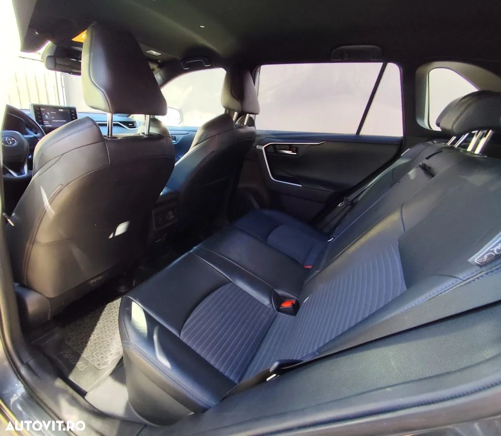 Toyota RAV4 2.5 Hybrid VVT-iE 4x2 Dynamic - 8