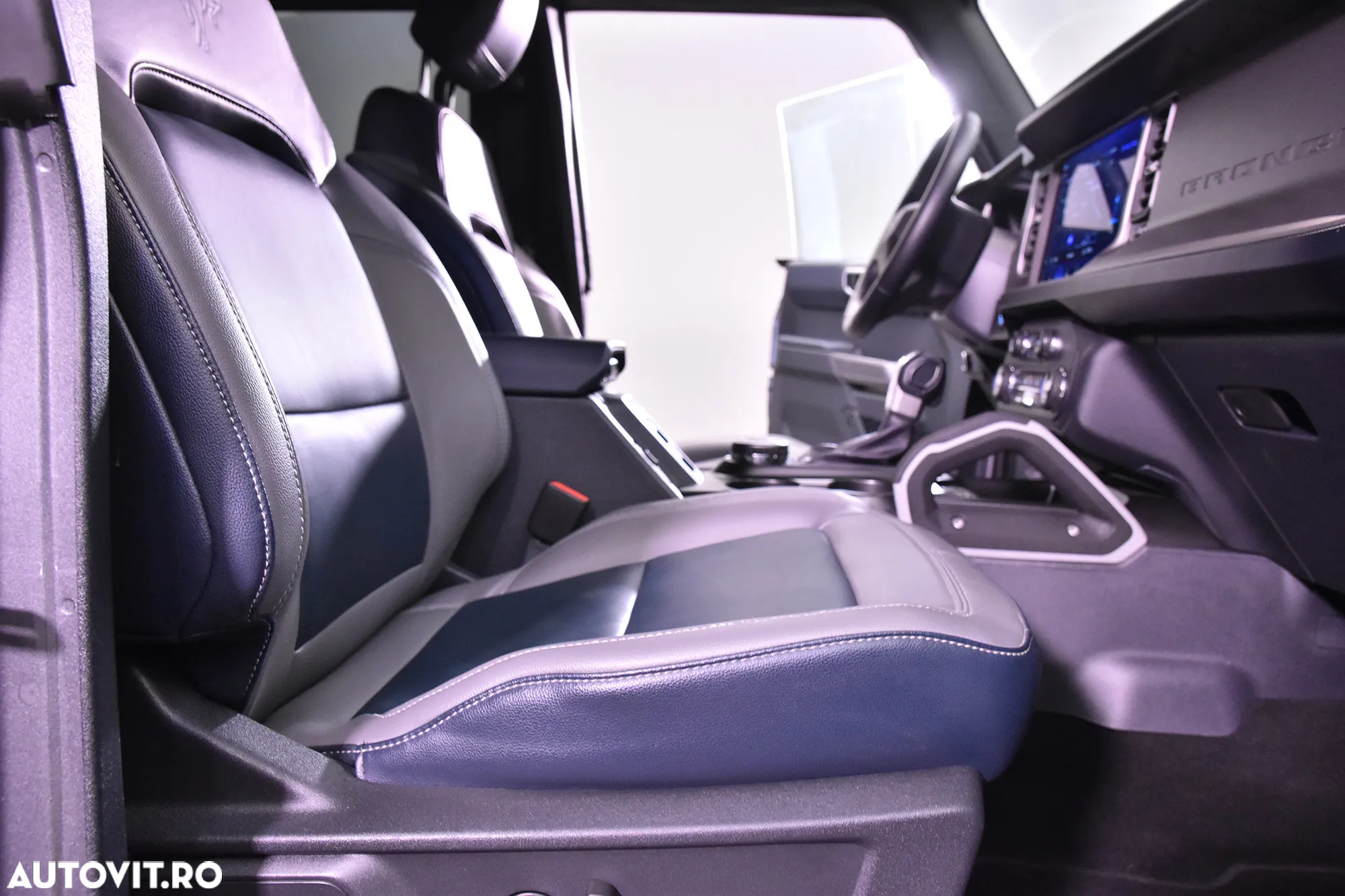 Ford Bronco 2.7L V6 Ecoboost Outer Banks - 11