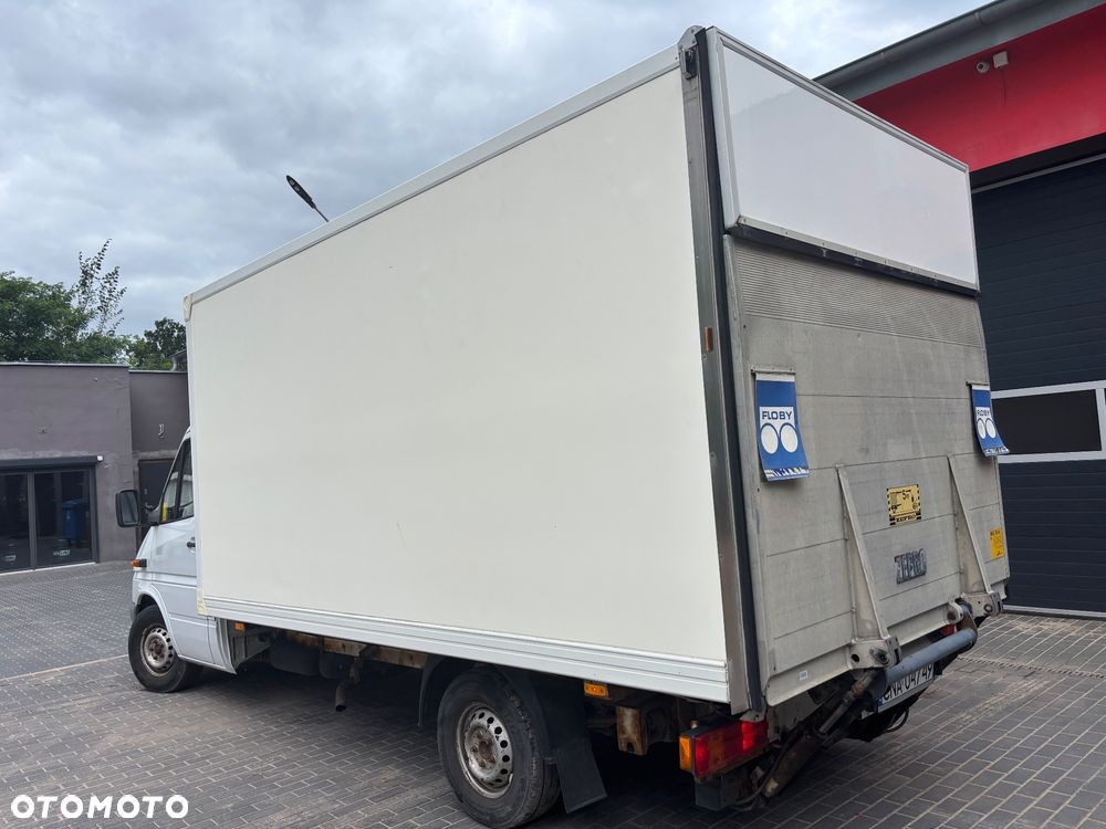 Mercedes-Benz Sprinter - 19