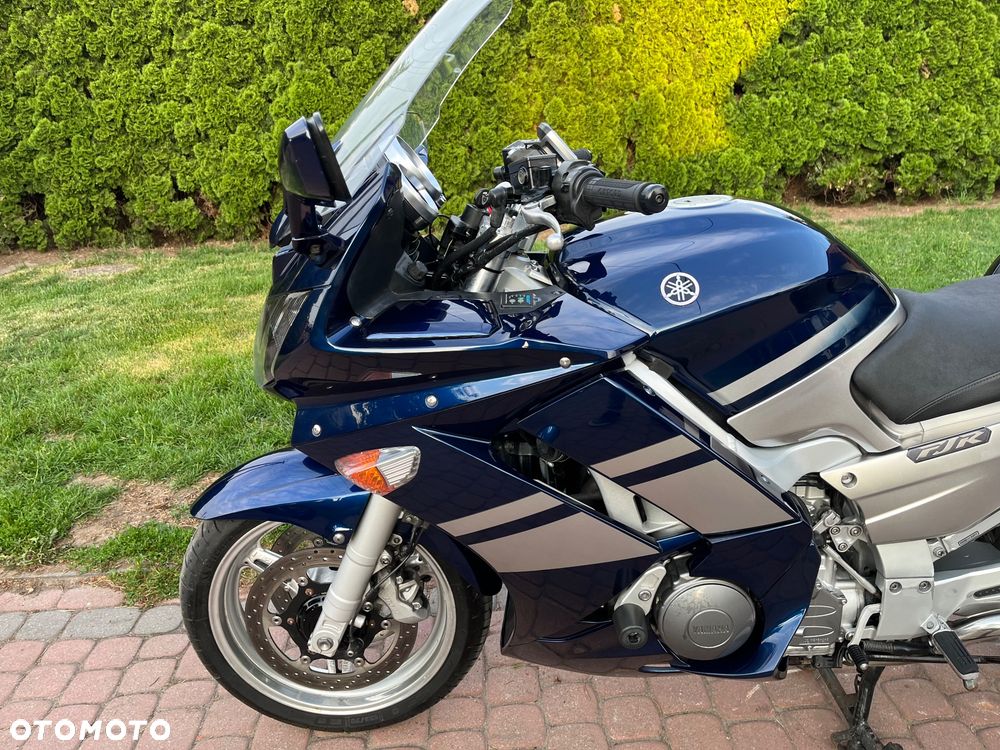 Yamaha FJR - 23