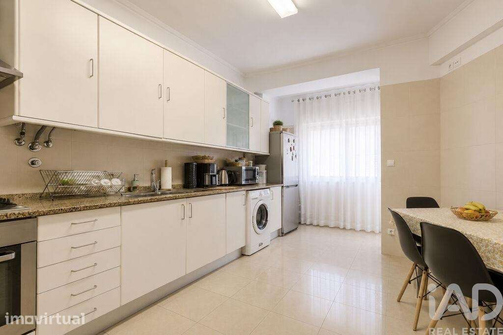 Apartamento T3 em Póvoa de Santo Adrião e Olival Basto de 130 m2 - Grande imagem: 4/23