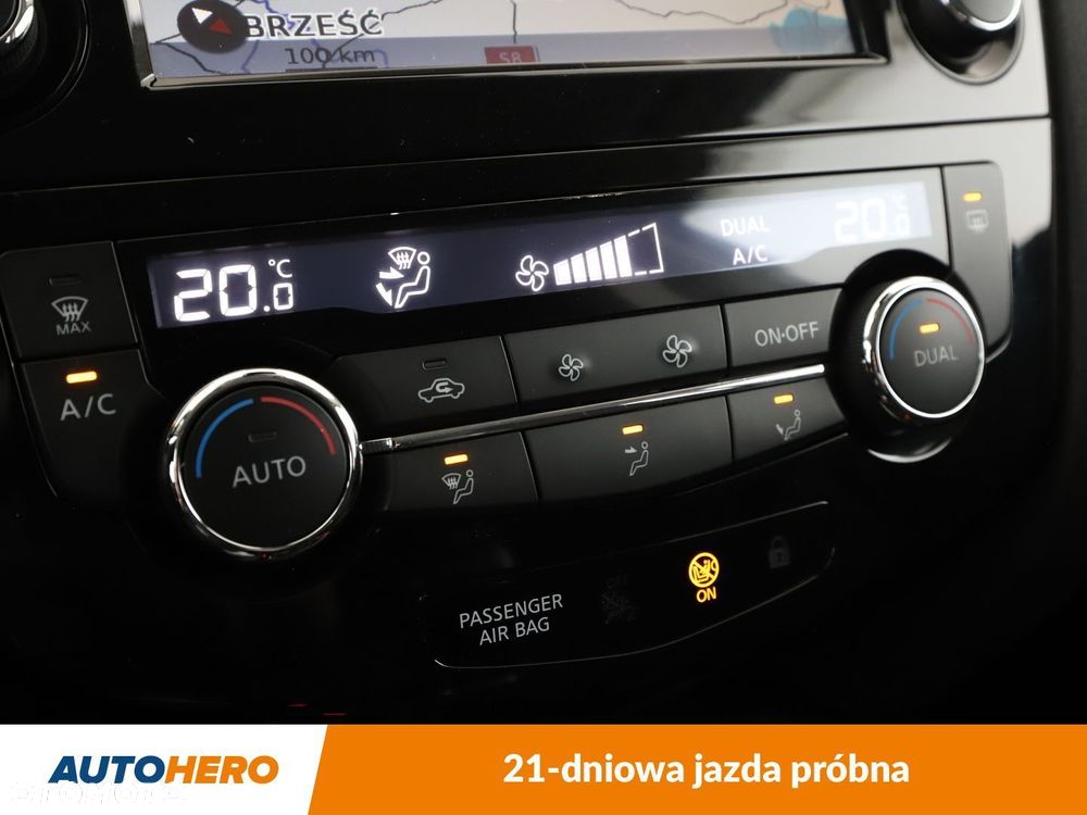 Nissan Qashqai 1.2 DIG-T N-Connecta - 24