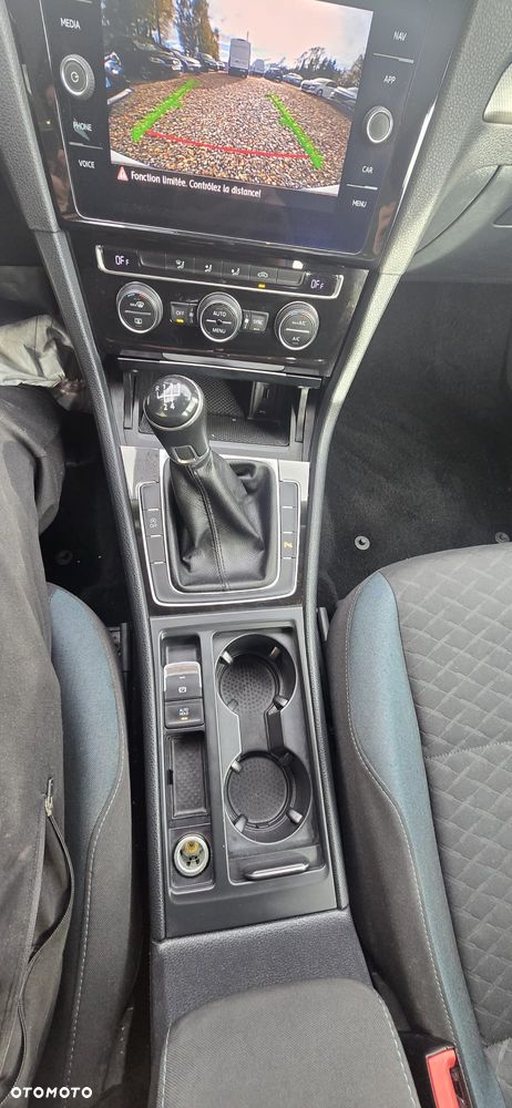 Volkswagen Golf 1.6 TDI SCR IQ.DRIVE - 16