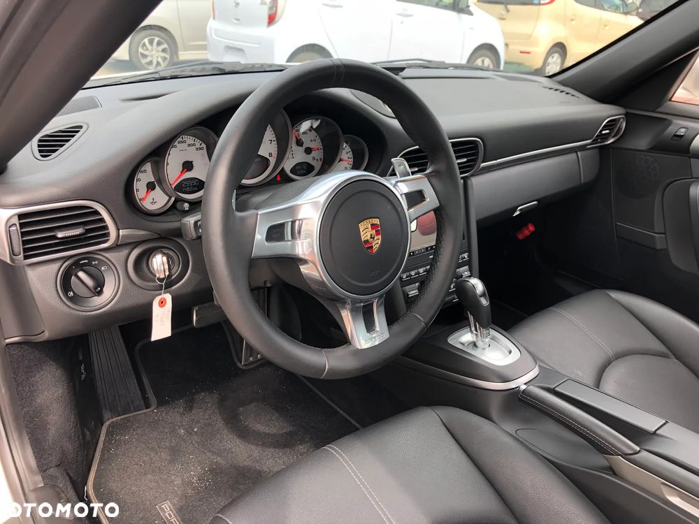 Porsche 911 Carrera 4S PDK - 16