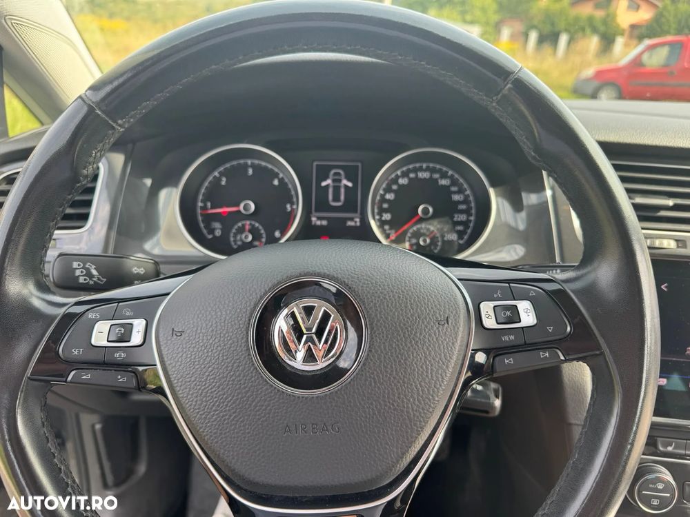 Volkswagen Golf 1.6 TDI Comfortline - 8