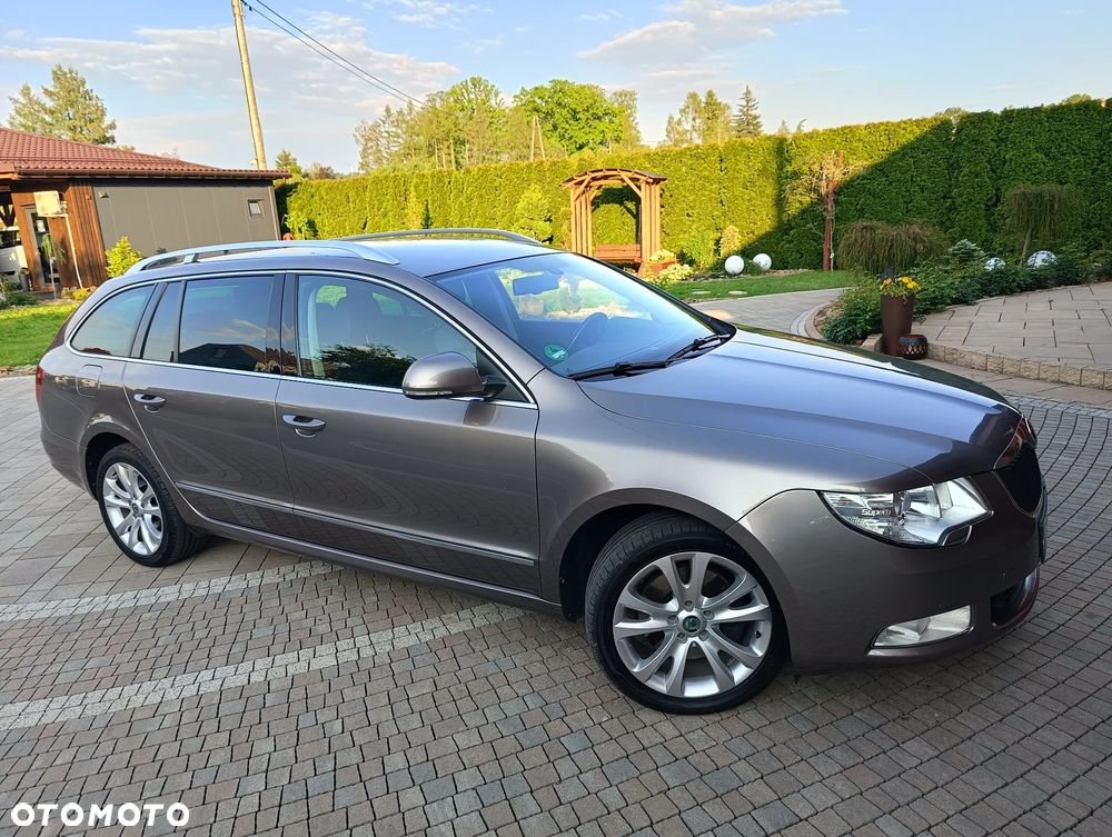 Skoda Superb 2.0 TDI DSG Exclusive - 4
