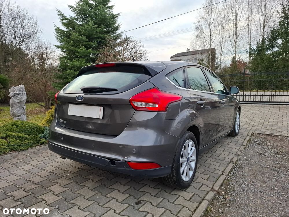 Ford Focus 1.5 EcoBlue STart-Stopp-System TITANIUM - 6