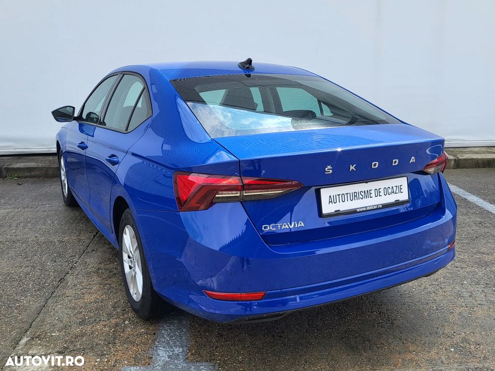 Skoda Octavia 2.0 TDI DSG Ambition - 3