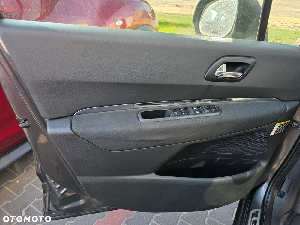 Peugeot 5008 1.6 HDi Premium - 14