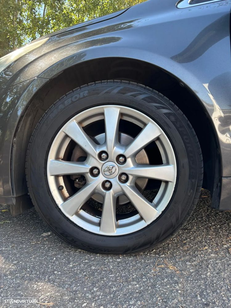Toyota Avensis SW - 7