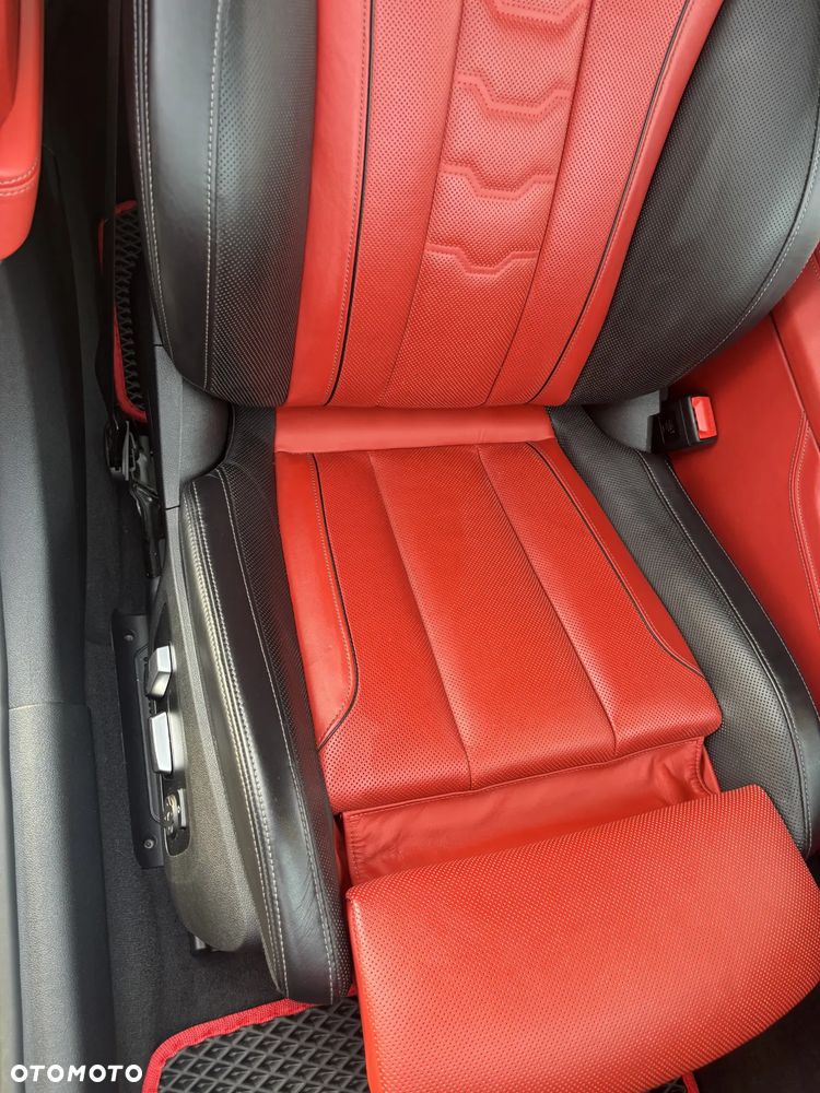 BMW Seria 8 M850i xDrive - 24