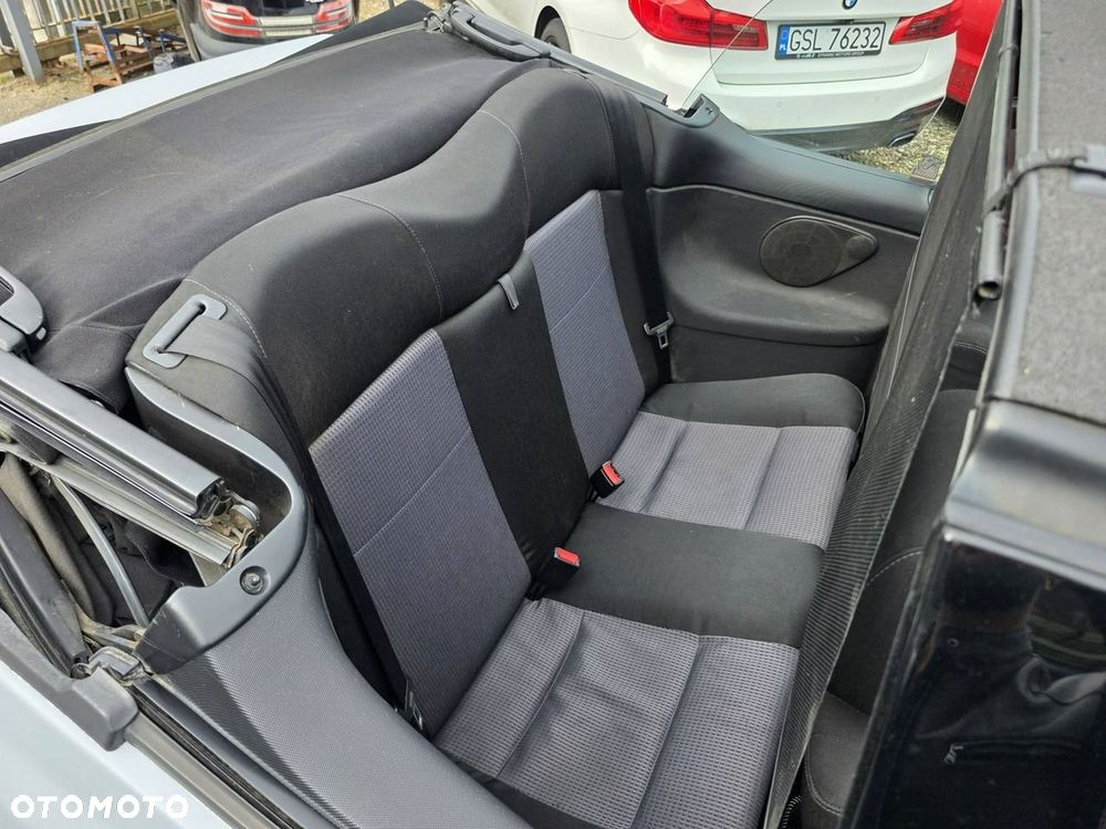 Volkswagen Golf Cabrio 2.0 - 25