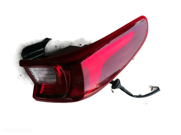 KIA STONIC I 22r LIFT LAMPA W BŁOTNIK PRAWY TYŁ TYLNA