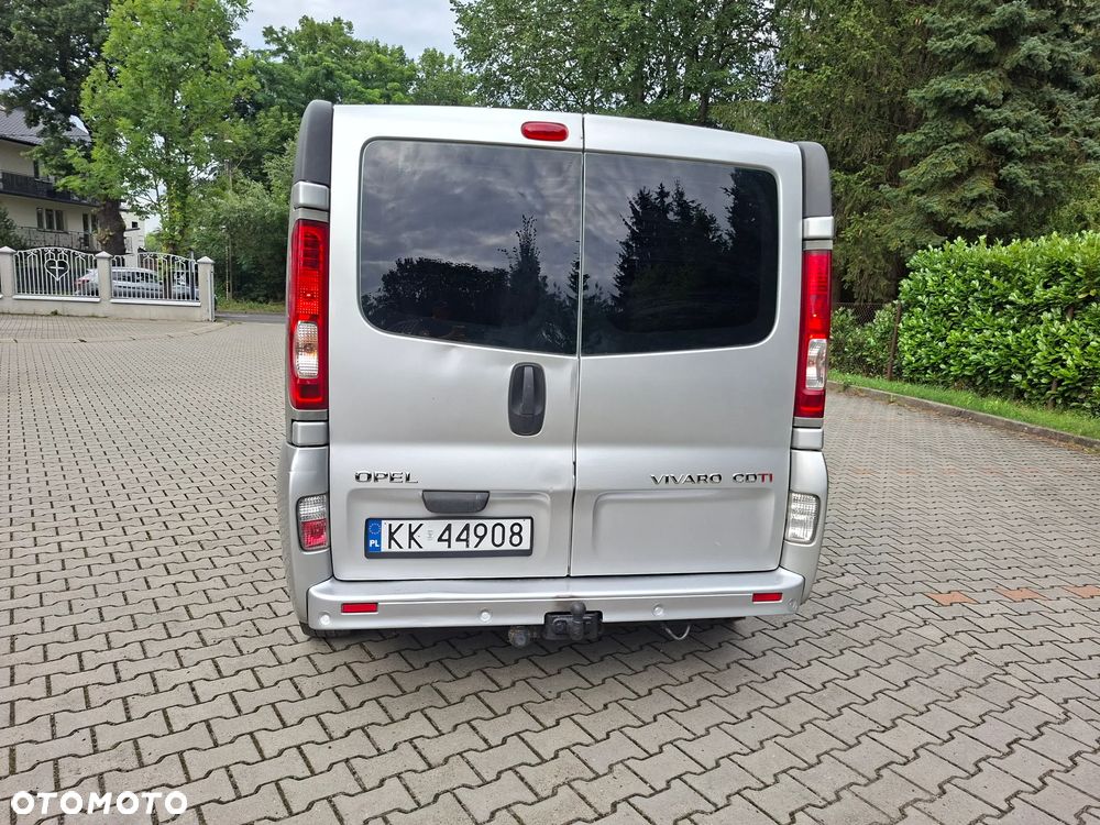 Opel Vivaro - 8