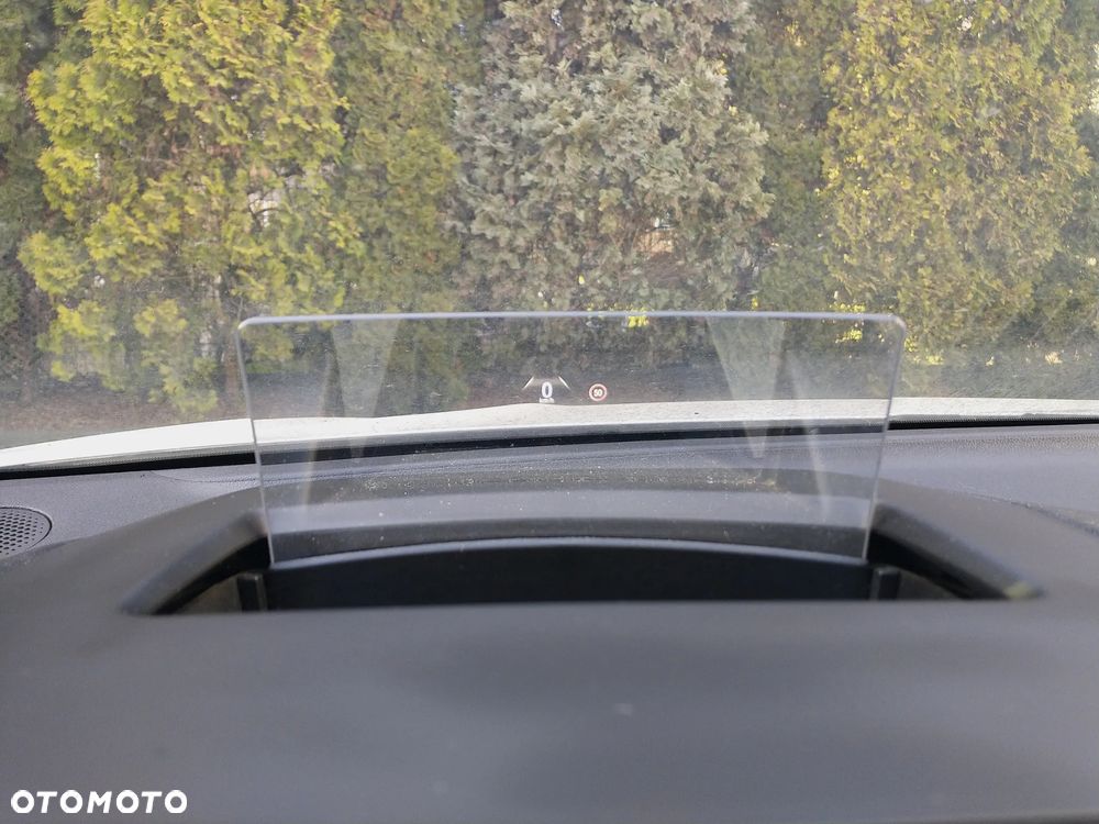 Ford Focus 1.0 EcoBoost Hybrid ST-LINE DESIGN - 5