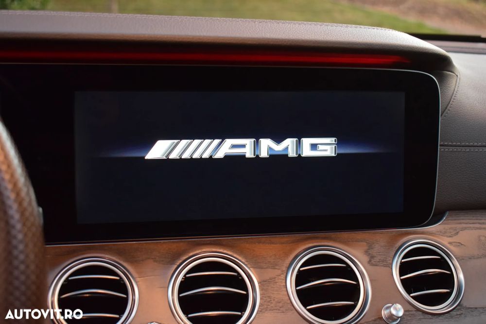 Mercedes-Benz E 220 d 4MATIC Aut. - 32